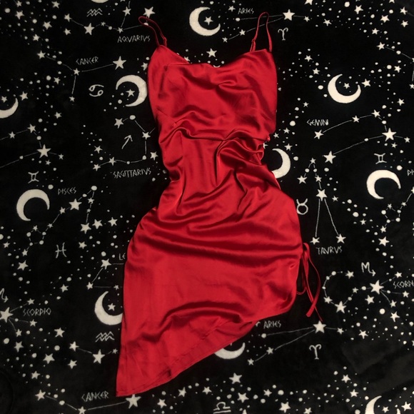 Garage Cowl Asymmetrical Ruched Dress - Picture 4 of 7